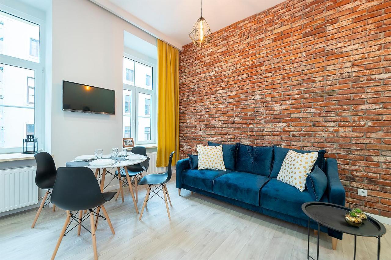 Piotrkowska 37 * Lodz (Lodz)